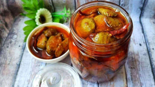 জলপাই এর টক-মিষ্টি-ঝাল আচার