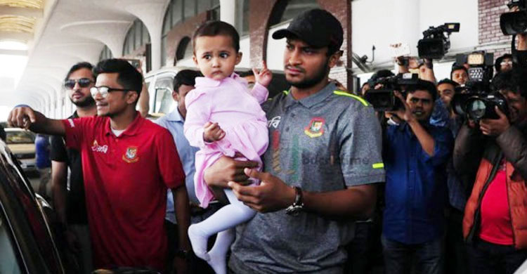 নিরাপদেই হায়দরাবাদ পৌঁছেছেন মুশফিকরা