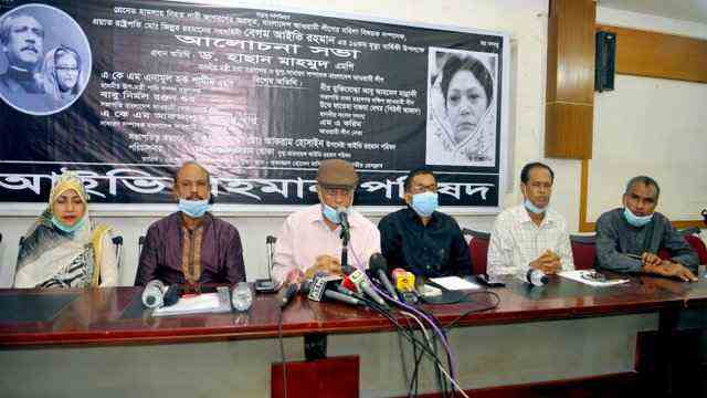 খালেদা জিয়ার সাফাই গাইতে খুনের দায় নিচ্ছেন বিএনপির নেতারা: তথ্যমন্ত্রী