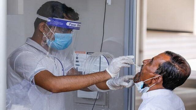 সবাইকে নতুন করে স্বাস্থ্যবিধি মেনে চলার ওপর জোর