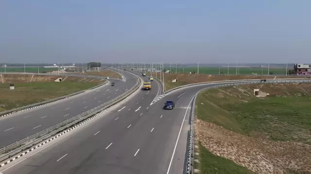 দেশের প্রথম এক্সপ্রেসওয়ে উদ্বোধন করলেন প্রধানমন্ত্রী