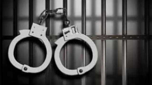 শিক্ষিকার শ্লীলতাহানির মামলায় অফিস সহকারী গ্রেপ্তার