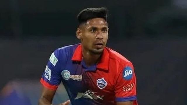 মার খেয়ে ভূত মোস্তাফিজ