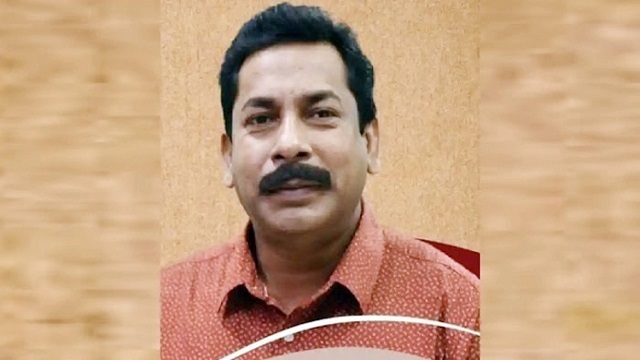 রাজনীতির শিকার হয়ে বাদ পড়লো মোশাররফ করিমের সিনেমা