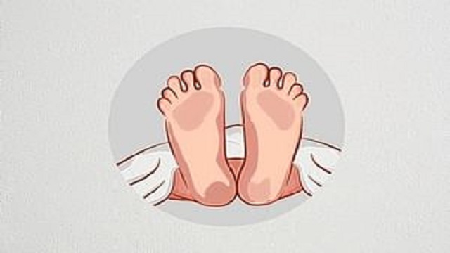 বাড়ির পাশের টিলা থেকে নারীর মরদেহ উদ্ধার