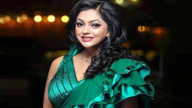 বিশেষ একজনের সঙ্গে জন্মদিন পালনে মালদ্বীপে নিপুন