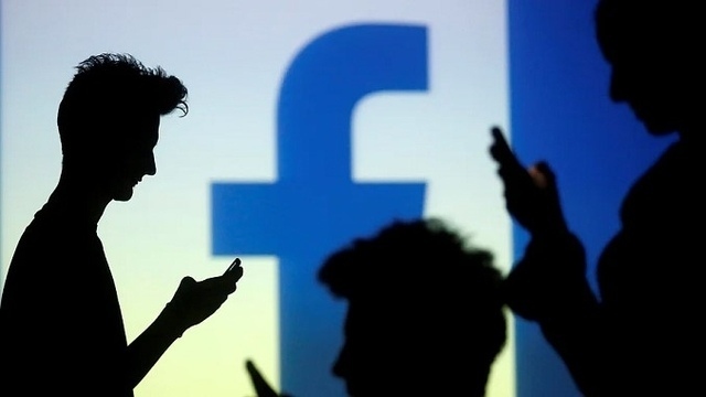 হঠাৎ করেই বন্ধ অনেকের ফেসবুক অ্যাকাউন্ট